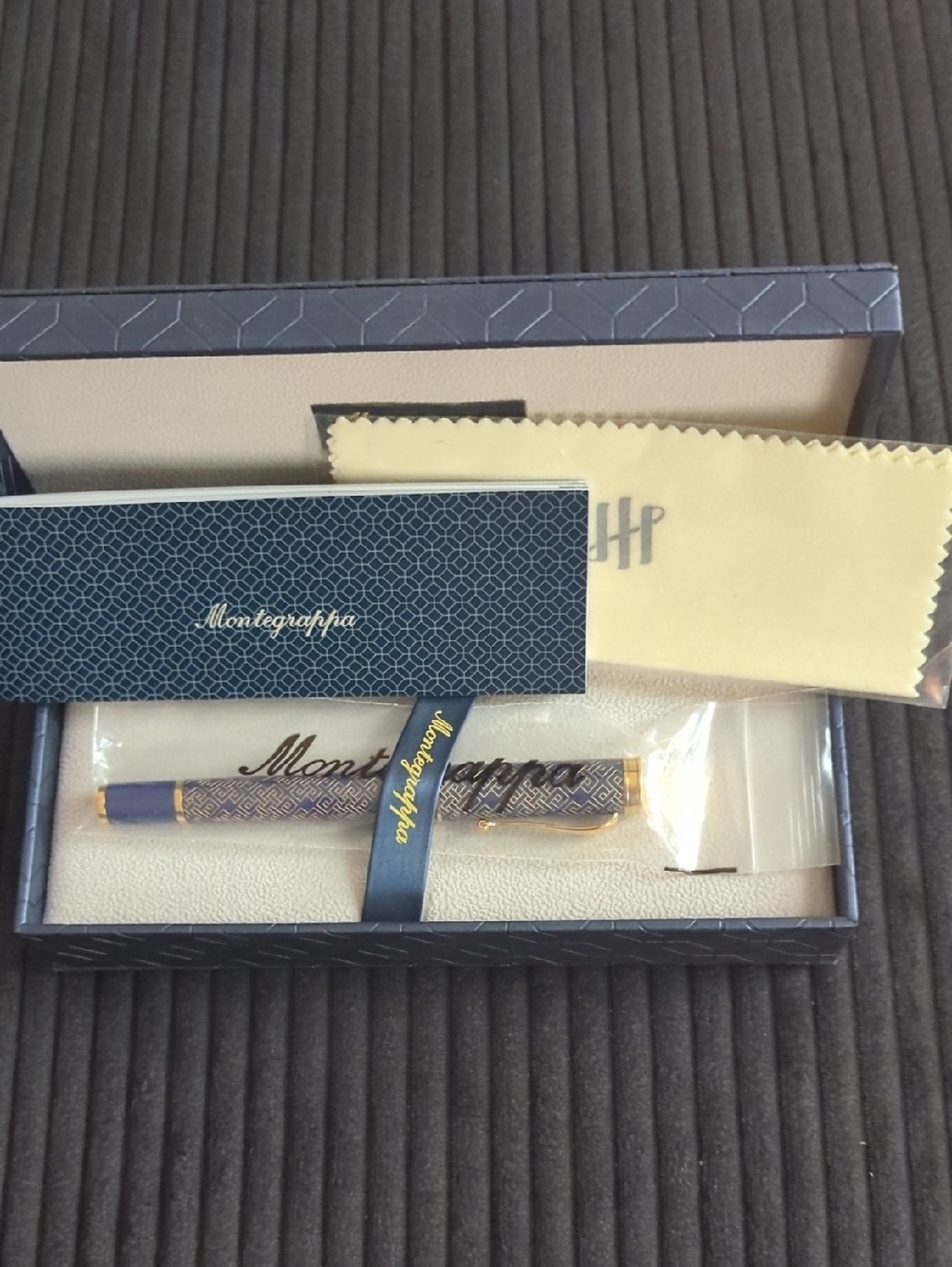 Montegrappa Luxury Blue Patterned Rollerball with Gold Trim - Picture 3 of 4